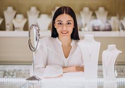 Ashth’s Guide to choosing the perfect Diamond Shape for your Pendant